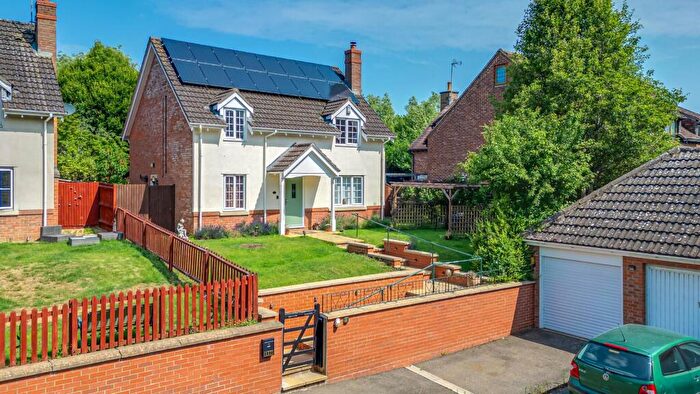 4 Bedroom Detached House For Sale In Hanchett End, Haverhill, CB9