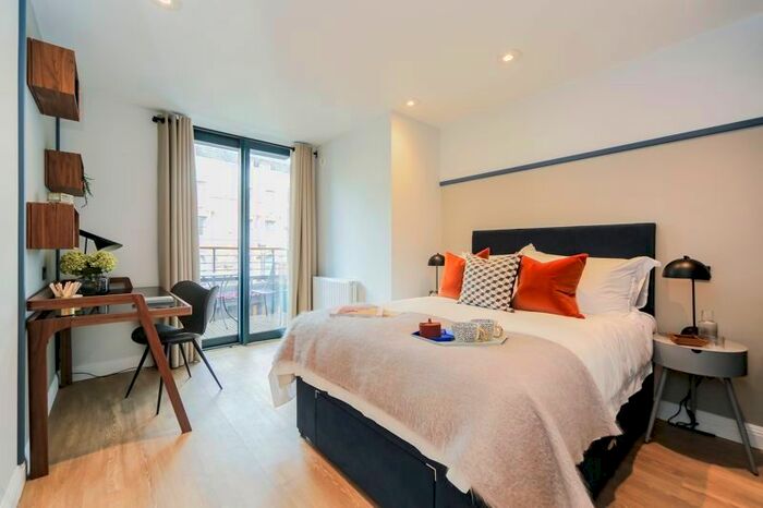 Studio To Rent In Kilburn High Road, London, NW6