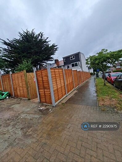 6 Bedroom End Of Terrace House To Rent In Roxeth Green Avenue, Harrow, HA2