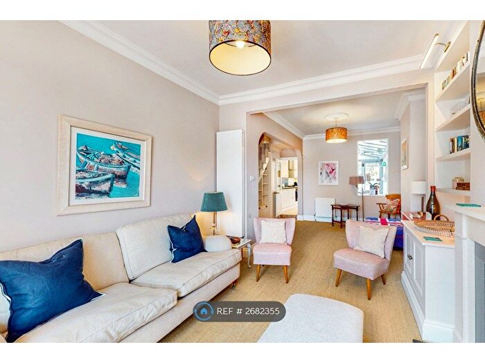 4 Bedroom Semi Detached House To Rent In Temperley Road, London, SW12