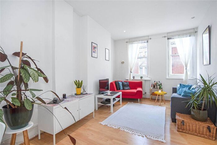 2 Bedroom Apartment To Rent In Old Street, Shoreditch, London, EC1V