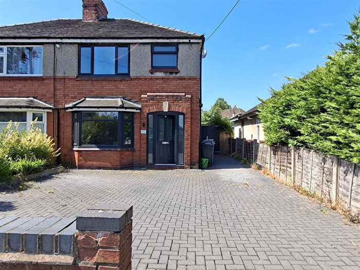 3 Bedroom Property To Rent In Sydney Road, Crewe, CW1