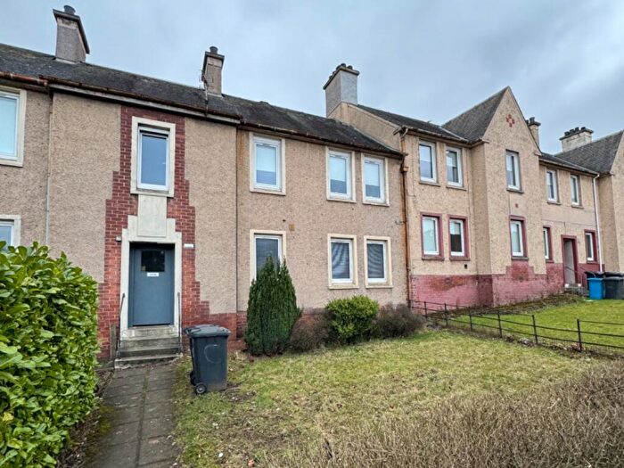 2 Bedroom Ground Maisonette To Rent In Glasgow Road, Glasgow, G72