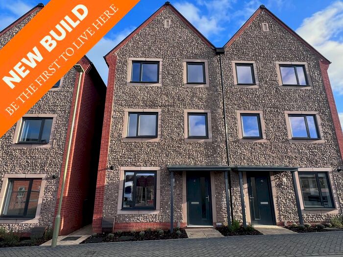 4 Bedroom Town House To Rent In Flagpond Road, Fareham, PO15