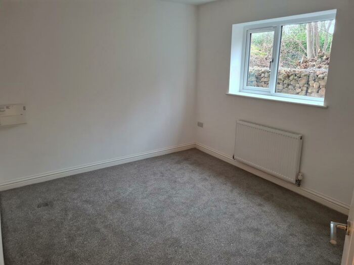 2 Bedroom Apartment To Rent In Thompson Terrace, Askern, Doncaster, DN6