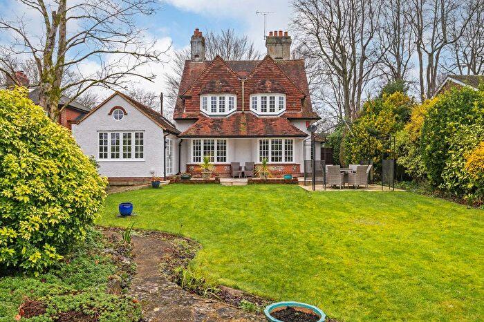 3 Bedroom Detached House For Sale In Harestock Road, Winchester, SO22