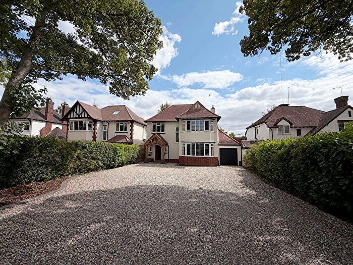 4 Bedroom Detached House For Sale In Glasshouse Lane, Kenilworth, CV8