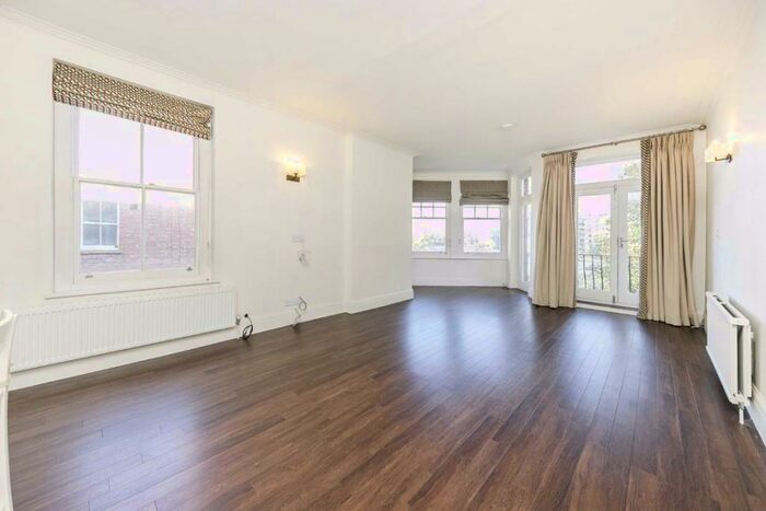 3 Bedroom Flat To Rent In Riverview Gardens, Barnes, SW13
