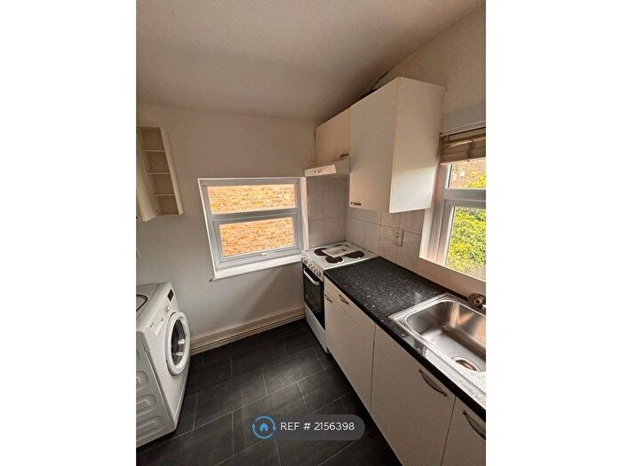 1 Bedroom Flat To Rent In Vincent Road, London, N22