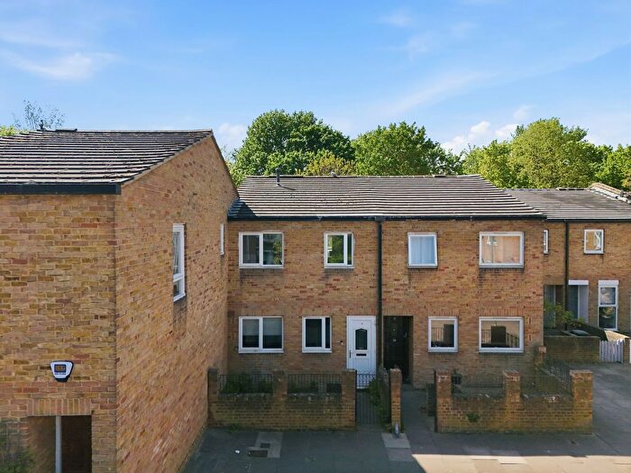 4 Bedroom Terraced House To Rent In Wynter Street, London, SW11