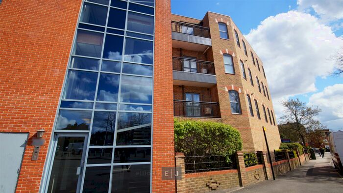 2 Bedroom Apartment To Rent In Evergreen Apartments, Woodford Green, IG8