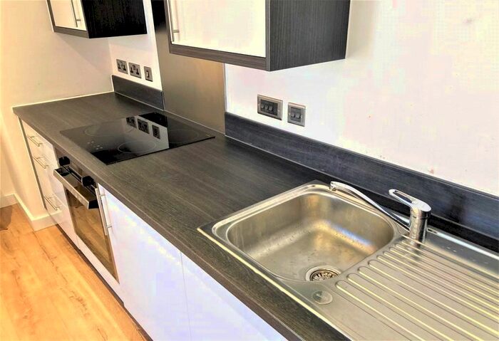 1 Bedroom Flat To Rent In Albert Vaults, - Chapel Street, Salford, M3