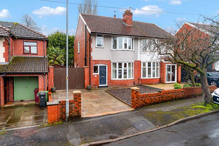 3 Bedroom Semi Detached House For Sale In Danesbury Road, Bolton, BL2