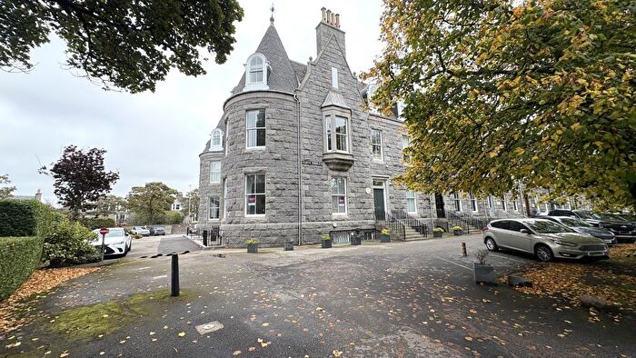 2 Bedroom Flat To Rent In Albyn Terrace, The West End, Aberdeen, AB10