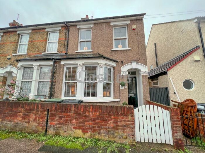 3 Bedroom End Of Terrace House To Rent In Ruskin Avenue, Waltham Abbey, Essex, EN9