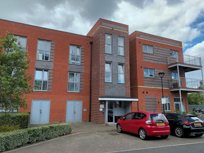 2 Bedroom Flat To Rent In Ashcombe House, Southampton, SO14