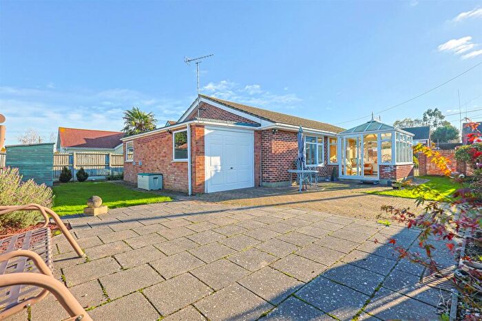 3 Bedroom Detached Bungalow For Sale In Lower Road, Hullbridge, Hockley, SS5