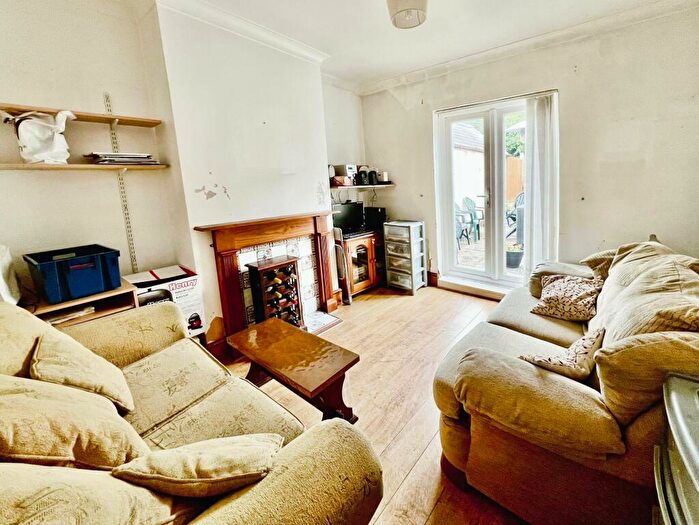 3 Bedroom Terraced House For Sale In Robertson Road, Grantham, NG31