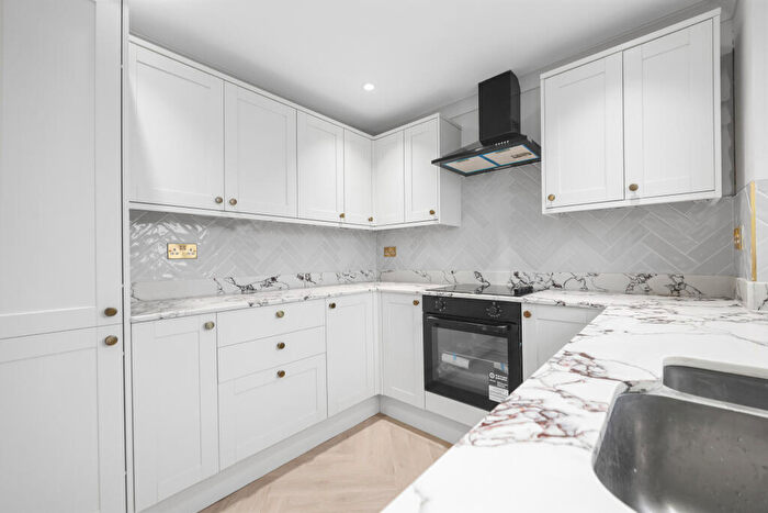 2 Bedroom Flat For Sale In Gandhi Close, E17