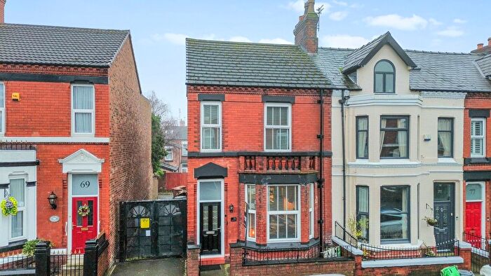 3 Bedroom End Of Terrace House For Sale In Dentons Green Lane, Dentons Green, WA10