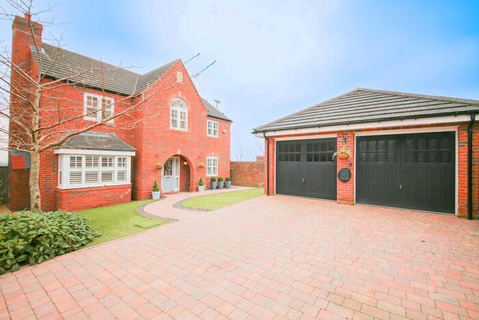 4 Bedroom Detached House For Sale In Convent Close, Roby Mill, Skelmersdale, Lancashire, WN8