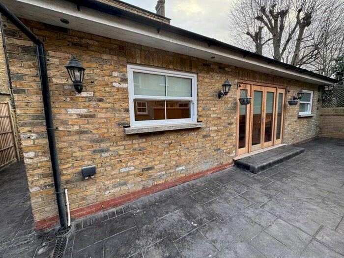 1 Bedroom Flat To Rent In Goulton Road, Hackney, E5