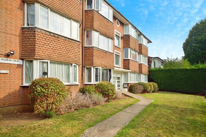 2 Bedroom Flat For Sale In Clarence Road, Wood Green, London, N22