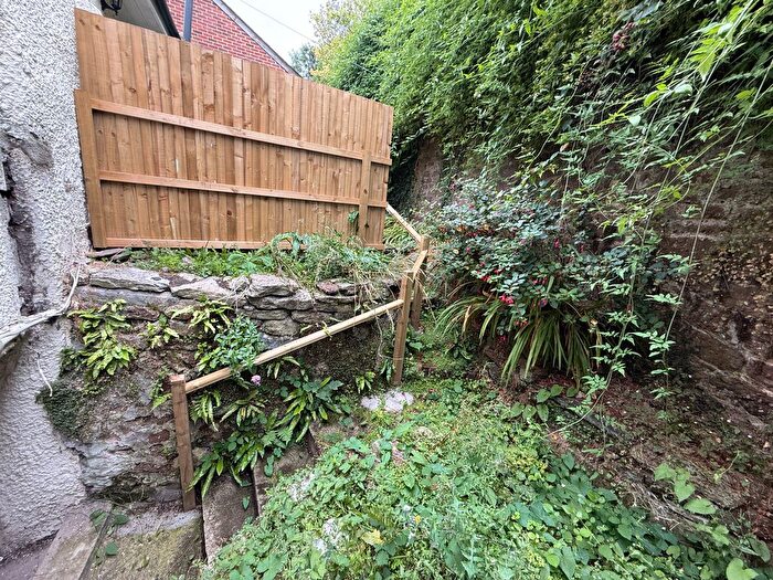 2 Bedroom Cottage To Rent In Winner Street, Paignton, TQ3