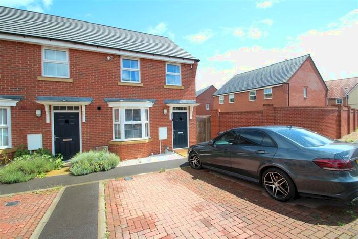 3 Bedroom Semi-Detached House To Rent In Burgundy Drive, Hemel Hempstead, HP2