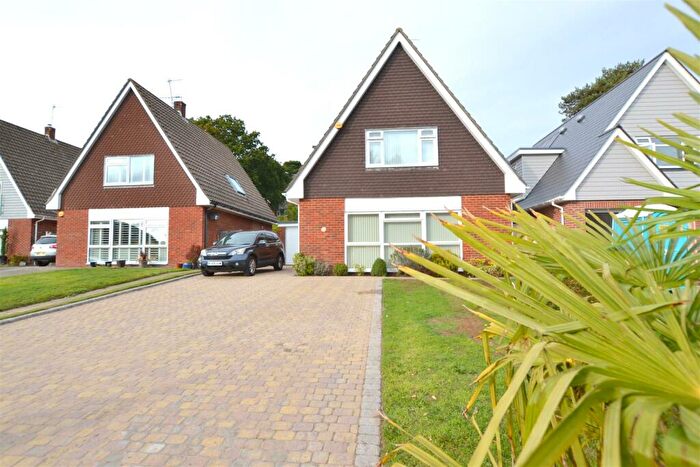 3 Bedroom Chalet To Rent In Felton Road, Constitution Hill, BH14