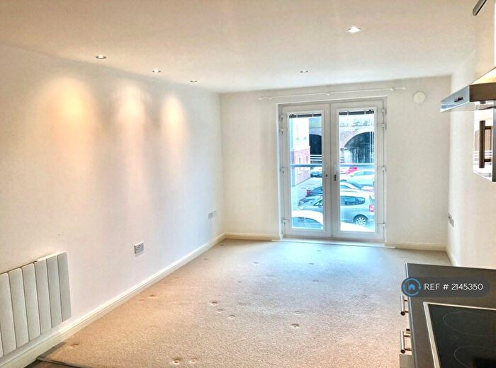 2 Bedroom Flat To Rent In Saddlery Way, Chester, CH1