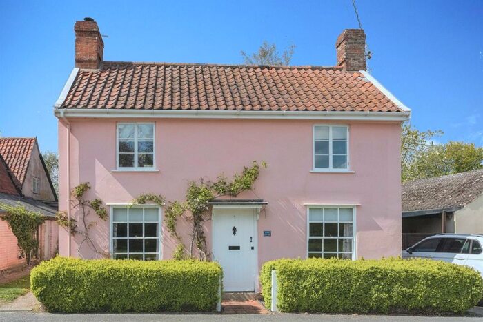 3 Bedroom Detached House For Sale In Upper Green, Felsham, Bury St. Edmunds, IP30