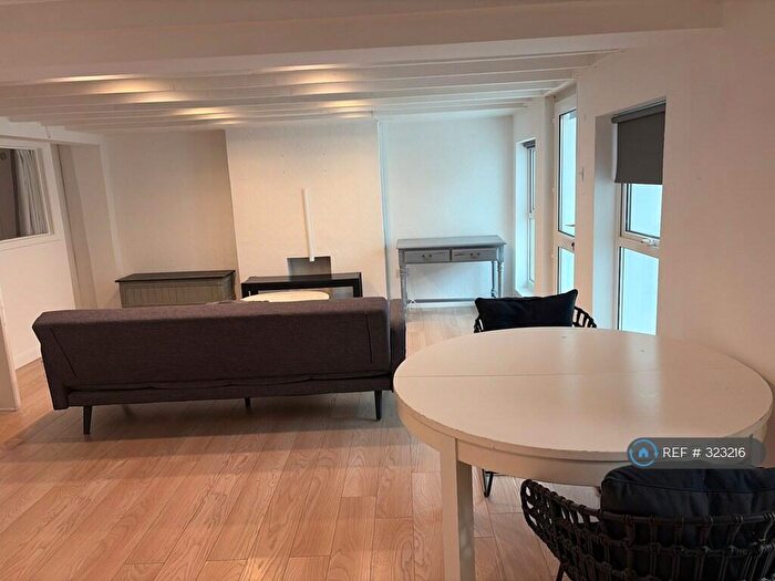 1 Bedroom Flat To Rent In Arundel Road, Brighton, BN2