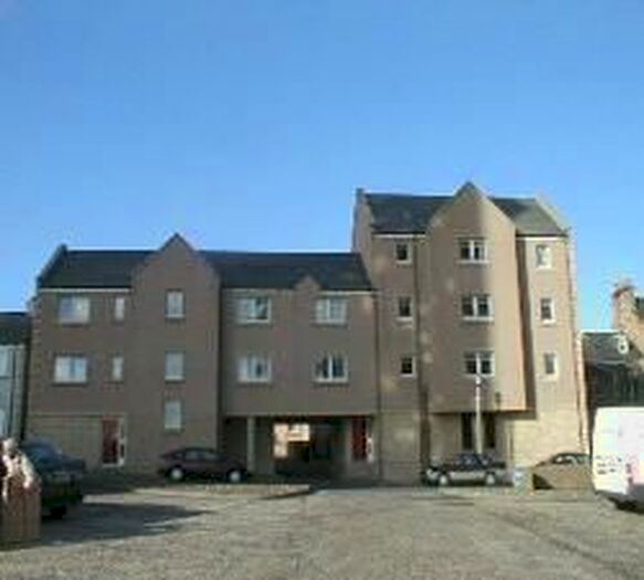 3 Bedroom Flat To Rent In Branning Court, Mid Street, Kirkcaldy, KY1