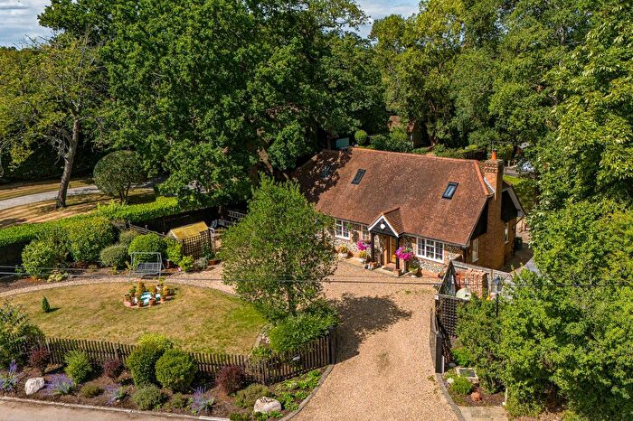 3 Bedroom Detached House For Sale In Wapseys Lane, Hedgerley, SL2