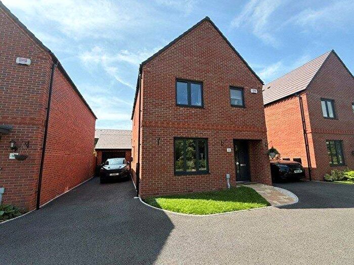 3 Bedroom Detached House For Sale In The Links, Stourport-on-Severn, Worcestershire, DY13
