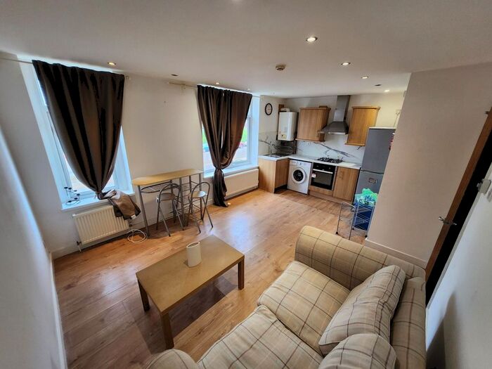 1 Bedroom Flat To Rent In Clive Street, Cardiff, CF11