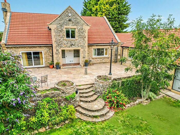 4 Bedroom Detached House For Sale In Cattlelaith Lane, Knottingley, WF11