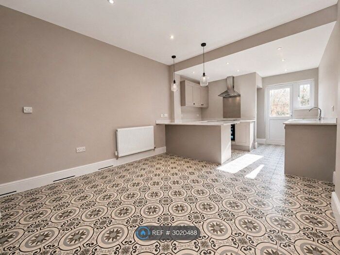 3 Bedroom Terraced House To Rent In Church Lane, Tamworth, B79