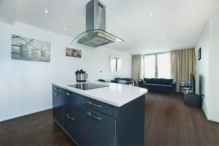 2 Bedroom Flat To Rent In Western Gateway, London E16