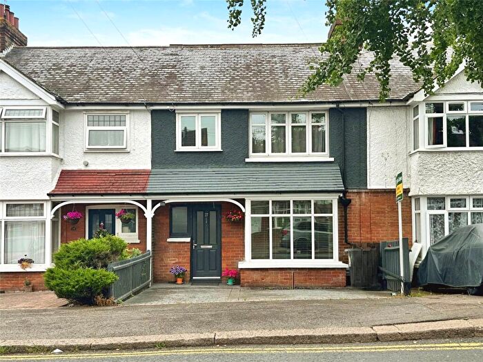 3 Bedroom Terraced House For Sale In Barton Road, Maidstone, Kent, ME15