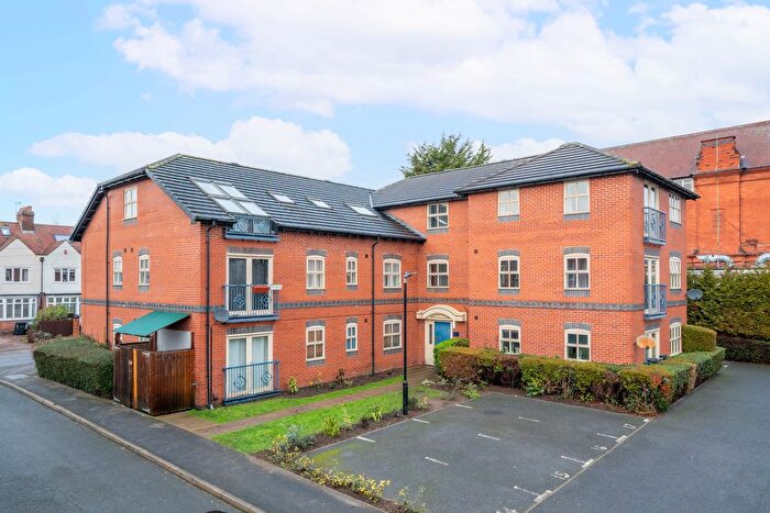 2 Bedroom Flat For Sale In Holly Lodge, Julian Road, West Bridgford, NG2
