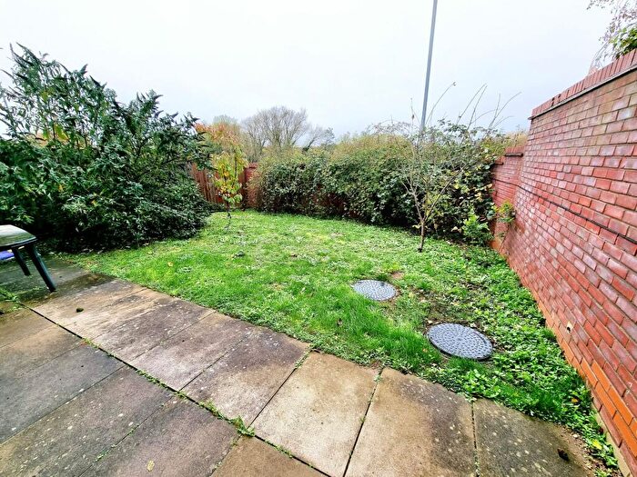 Studio To Rent In Thacker Way, NR5