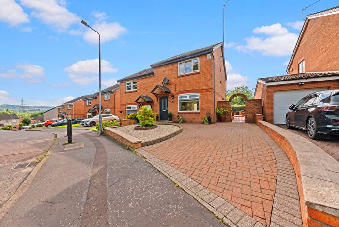 3 Bedroom Semi-Detached House For Sale In Gardenside Grove, G32