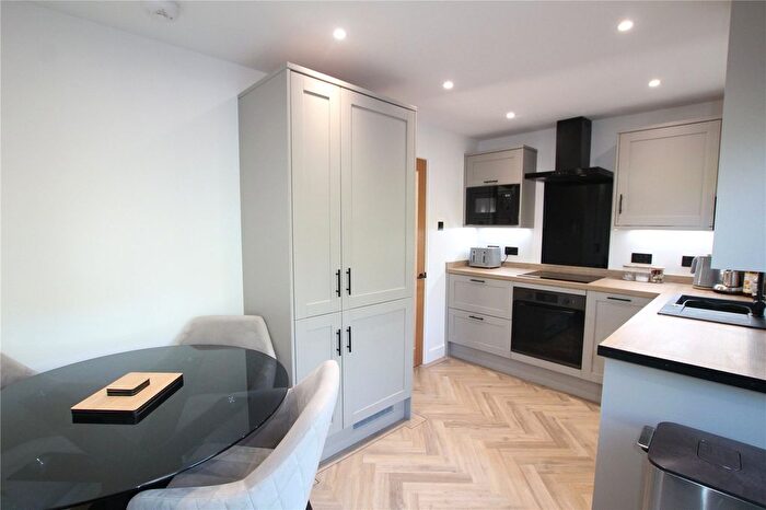 2 Bedroom Detached House To Rent In Sutton Way, Hadfield, Glossop, Derbyshire, SK13