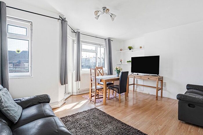 2 Bedroom Flat To Rent In Jamaica Road, London, SE16