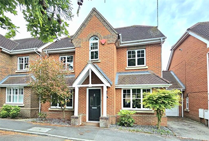 4 Bedroom Detached House For Sale In Southcote Park, Camberley, Surrey, GU15