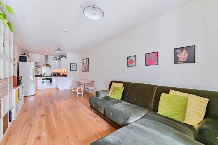 2 Bedroom Flat For Sale In Flotilla House, Battersea, London, SW18