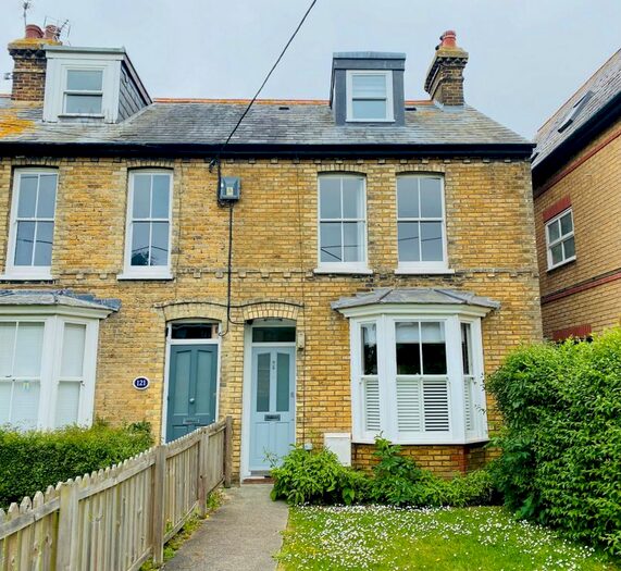 4 Bedroom Terraced House To Rent In Island Wall, Whitstable, CT5