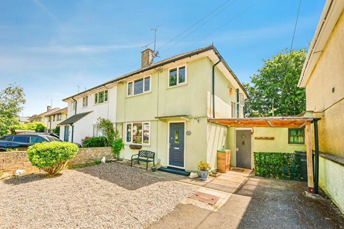 3 Bedroom Semi-Detached House For Sale In Shepherds Way, Cirencester, GL7